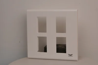 แผงหน้ากาก 4 ช่อง