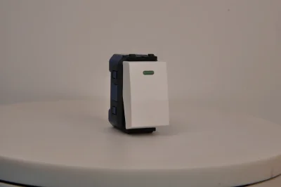 สวิตช์ทางเดียว 1 ช่อง 16 แอมป์ 250 โวลต์