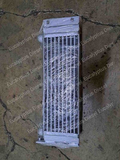 OIL COOLER DEUTZ F4L2011 - D2011L04I - BF4L1011F 04272660 04102799