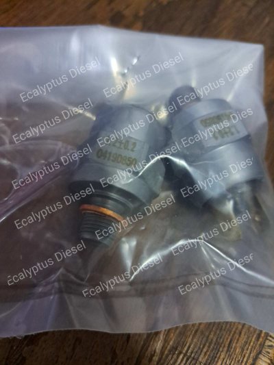 OIL PRESSURE SENSOR DEUTZ 04190850