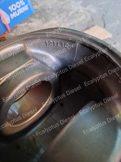 PISTON ASSY VOLVO TD103 MAHLE 0380900 275859 479370