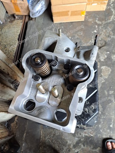 CYLINDER HEAD ASSY DEUTZ 413F SERIES 04146743