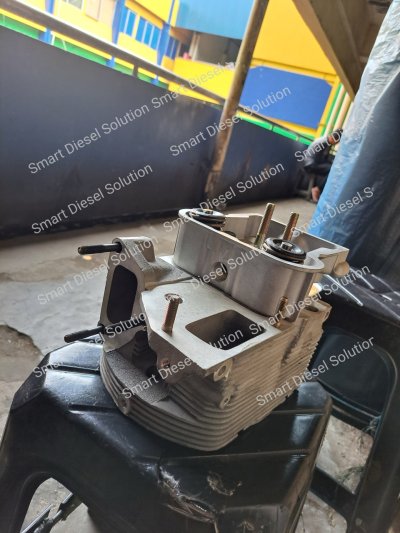 CYLINDER HEAD ASSY DEUTZ 413F SERIES 04146743