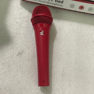 SE ELECTRONICS V7 RED - SUPER CARDIOID DYNAMIC VOCAL MICROPHONE