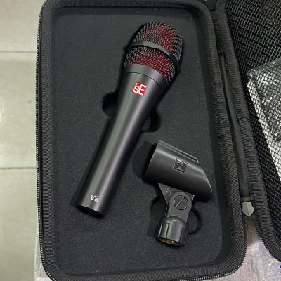 SE ELECTRONICS V8 BLACK - SUPER CARDIOID DYNAMID HANDLE VOCAL MICROPHONE