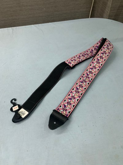 ERNIEBALL JACQUARD GUITAR STRAP, KALEIDOSCOPE PINK (E10-P04658)