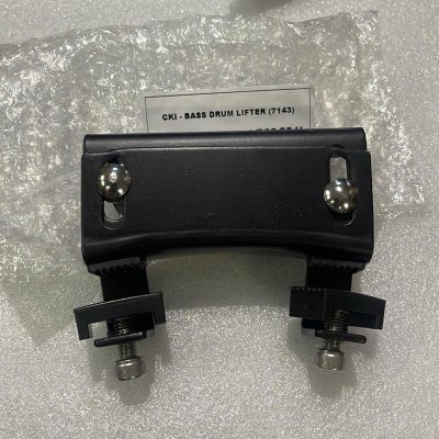 BASS DRUM LIFTER (7143)
