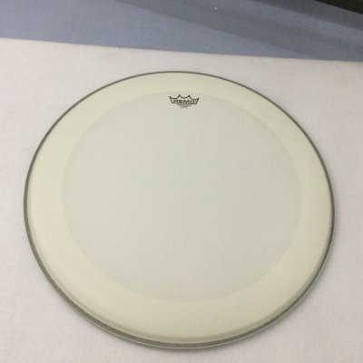 REMO DRUM HEAD POWERSTROKE P4-1122-C2 22" W/ 2 1/2 FALAM PATCH (P4-1122-C2) - SIZE 22"