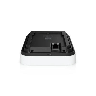 ด้านล่างและช่องเชื่อมต่อ Ubiquiti U7-Pro-XG-Wall