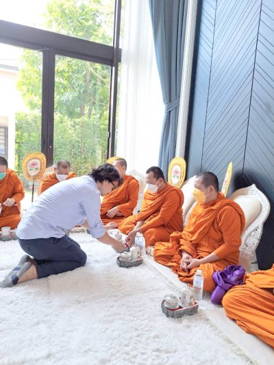 ทำบุญบ้าน