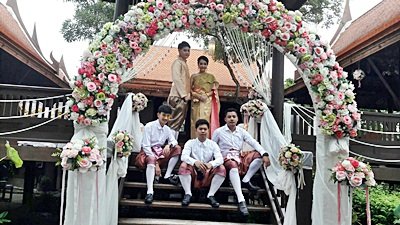 งานแต่งธีมสมพูเลเย่อ พระเช้า งานหนูดี
