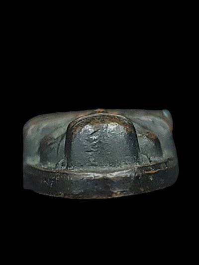 พระหลวงปู่ทวด วัดช้างให้ พิมพ์หลังตัวหนังสือ หน้าลิง ทองแดงรมดำ บล็อกจมูกแตกปี๒๕๐๘