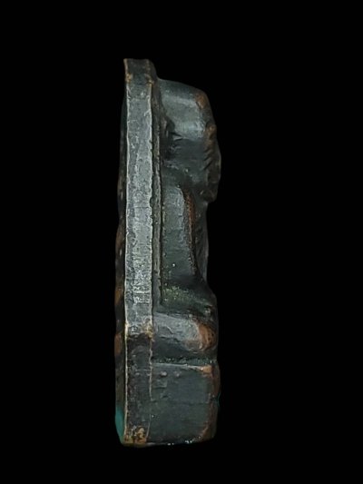 พระหลวงปู่ทวด วัดช้างให้ พิมพ์หลังตัวหนังสือ หน้าลิง ทองแดงรมดำ บล็อกจมูกแตกปี๒๕๐๘