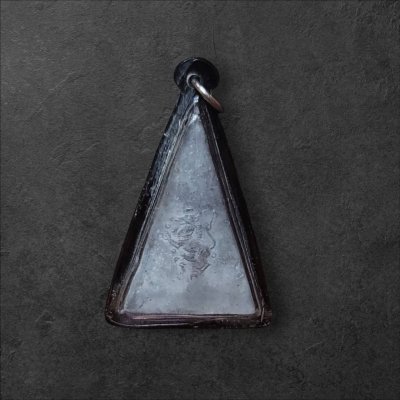 พระผงสามเหลี่ยม หลังสิงห์ วัดสามปลื้ม ปี 2515 พิธีใหญ่ หลวงปู่โต๊ะปลุกเสก