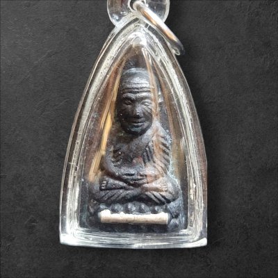 หลวงปู่ทวดแร่บางไผ่ ฝังตะกรุดเงิน วัดนครอินทร์ ต.สวนใหญ่ อ.เมือง จ.นนทบุรี พ.ศ. 2549