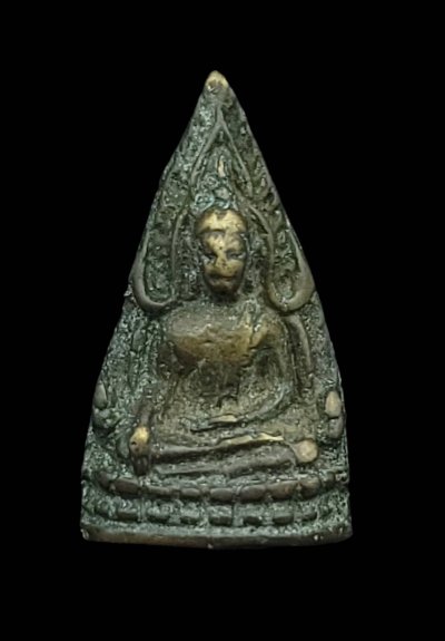 พระพุทธชินราชหล่อโบราณพิมพ์ใหญ่เนื้อทองผสมหลังเรียบ หลวงปู่ดี วัดเทวสังฆาราม ( วัดเหนือ ) จ.กาญจนบุรี ท่านสร้างขึ้นเมื่อราวปี พ.ศ. 2484 - 2485