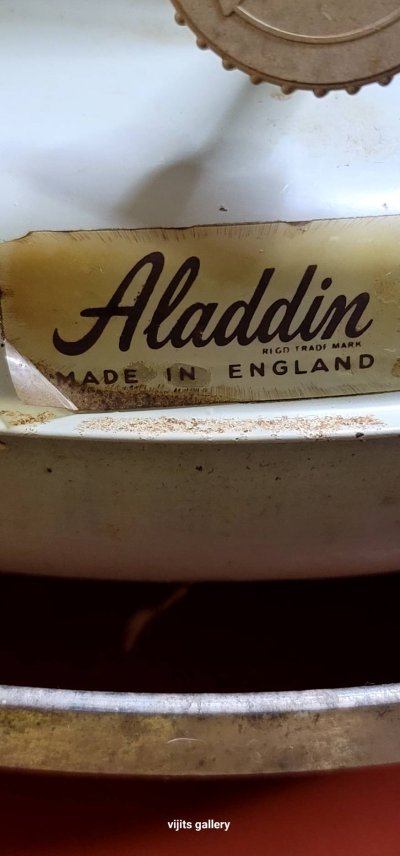 เครื่องฮีตเตอร์น้ำมันก๊าด Aladdin Blue Flame Kerosene Heater Made in England.สูง21 นิ้ว