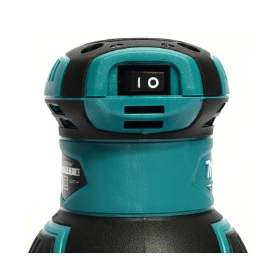 MAKITA เครื่องขัดกระดาษทรายกลมสั่นสุ่ม 5 นิ้ว (125 มม.) กำลังไฟ 240 วัตต์ รุ่น M9204B