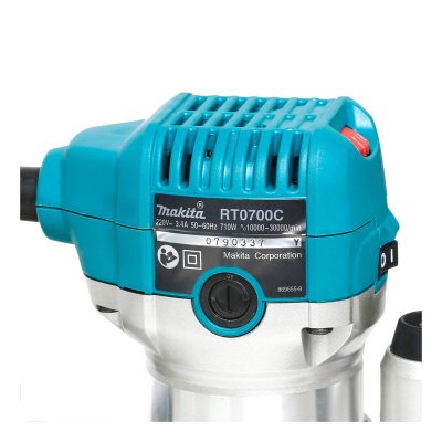 MAKITA ทริมเมอร์ กำลังไฟ 710 วัตต์ ขนาด 6 มม. (1/4 นิ้ว), 8 มม. (3/8 นิ้ว) รุ่น RT0700CX3