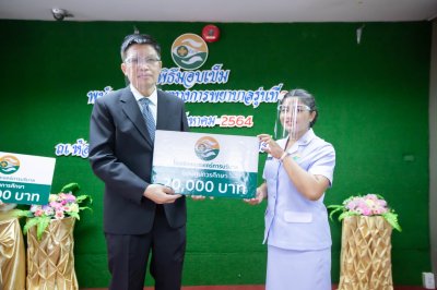 พิธีมอบเข็ม พนักงานผู้ช่วยทางการพยาบาลรุ่นที่ 39 ณ โรงเรียนเดอะแคร์การบริบาล 