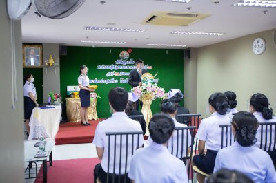 พิธีมอบเข็ม พนักงานผู้ช่วยทางการพยาบาลรุ่นที่ 39 ณ โรงเรียนเดอะแคร์การบริบาล 