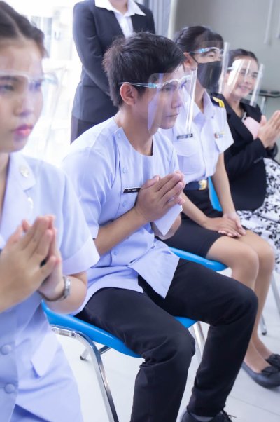 พิธีมอบเข็ม พนักงานผู้ช่วยทางการพยาบาลรุ่นที่ 39 ณ โรงเรียนเดอะแคร์การบริบาล 