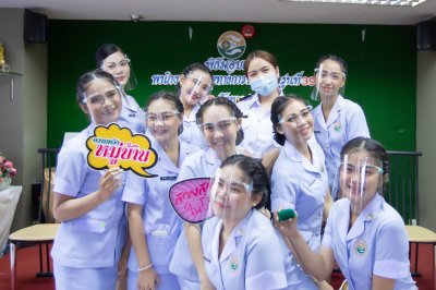 พิธีมอบเข็ม พนักงานผู้ช่วยทางการพยาบาลรุ่นที่ 39 ณ โรงเรียนเดอะแคร์การบริบาล 