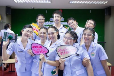 พิธีมอบเข็ม พนักงานผู้ช่วยทางการพยาบาลรุ่นที่ 39 ณ โรงเรียนเดอะแคร์การบริบาล 