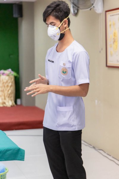 นักเรียนพนักงานผู้ช่วยพยาบาล เดอะแคร์การบริบาลรุ่นที่ 40 สอบวัดผลภาคทักษะก่อนออกฝึกภาคปฎิบัติ ( The Care Skill Day )