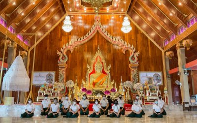 กิจกรรมไหว้พระทำบุญ นักเรียนเดอะเเคร์ รุ่น 40/64 