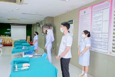 นักเรียนพนักงานผู้ช่วยพยาบาล เดอะแคร์การบริบาลรุ่นที่ 41 สอบวัดผลภาคทักษะก่อนออกฝึกภาคปฎิบัติ ( The Care Skill Day )