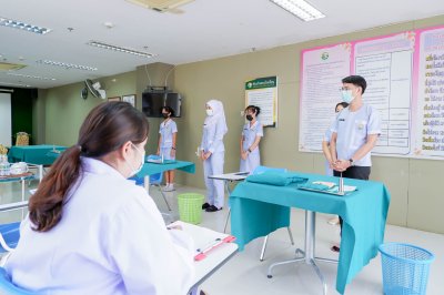 นักเรียนพนักงานผู้ช่วยพยาบาล เดอะแคร์การบริบาลรุ่นที่ 41 สอบวัดผลภาคทักษะก่อนออกฝึกภาคปฎิบัติ ( The Care Skill Day )