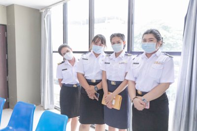 พิธีมอบเข็ม พนักงานผู้ช่วยทางการพยาบาลรุ่นที่ 43 ณ โรงเรียนเดอะแคร์การบริบาล