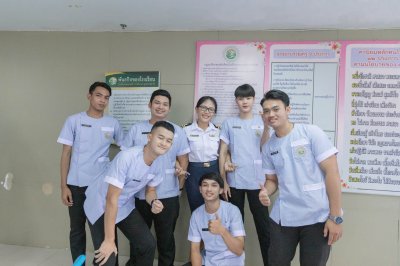พิธีมอบเข็ม พนักงานผู้ช่วยทางการพยาบาลรุ่นที่ 43 ณ โรงเรียนเดอะแคร์การบริบาล