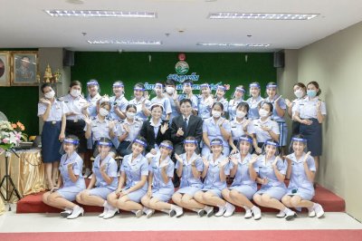 พิธีมอบเข็ม พนักงานผู้ช่วยทางการพยาบาลรุ่นที่ 46 ณ โรงเรียนเดอะแคร์การบริบาล 