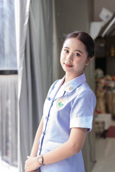 พิธีมอบเข็ม พนักงานผู้ช่วยทางการพยาบาลรุ่นที่ 46 ณ โรงเรียนเดอะแคร์การบริบาล 