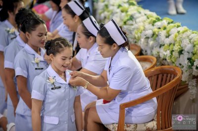พิธีรับใบประกาศนียบัตร และรับมอบเข็ม ประจำปี 2559