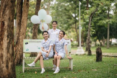 ชุดเครื่องแบบโรงเรียน