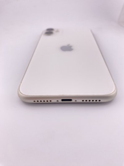 iPhone 11 128gb สี White (มือ2)