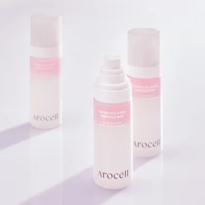 ผลิตภัณฑ์สเปรย์คอลลาเจน AROCELL SUPER COLLAGEN AMPOULE MIST 3 ขวด จัดเรียงบนพื้นสีขาว