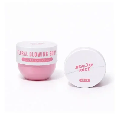 สครับผิวกาย Rose Floral Glowing Body Scrub ช่วยผลัดเซลล์ผิวเก่า ทำความสะอาดผิวอย่างล้ำลึก พร้อมกลิ่นหอมดอกกุหลาบ ช่วยให้ผิวดูเรียบเนียน กระจ่างใส และชุ่มชื้น