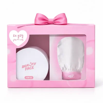 ชุดสครับผิว Rose Floral Glowing Body Scrub Gift Set ประกอบด้วยสครับผิวกายและถุงมือ Magic Peeling Glove ช่วยผลัดเซลล์ผิวเก่า ขจัดสิ่งสกปรก ทำให้ผิวเรียบเนียนและกระจ่างใส เหมาะสำหรับการดูแลผิวกายอย่างครบขั้นตอน