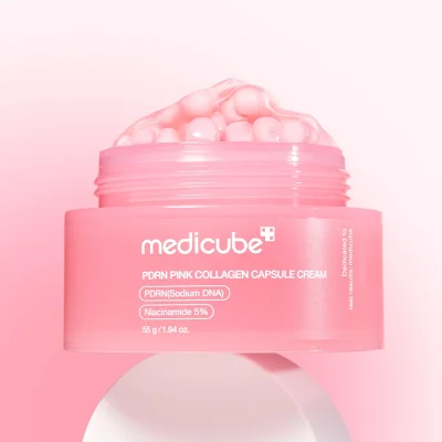 เนื้อครีม Medicube แบบแคปซูลสีชมพู (Pink Capsule) อัดแน่นด้วยคอลลาเจนและ PDRN ช่วยให้ผิวฉ่ำโกลว์
