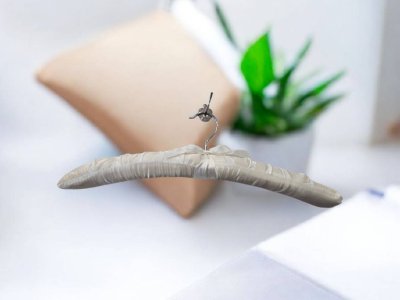 ไม้แขวนเสื้อ ไม้แขวนเสื้อซาติน ไม้แขวนเสื้อเสริมฟองน้ำ ไม้แขวนเสื้อหุ้มผ้า