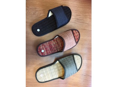 รองเท้าผ้ากระสอบ