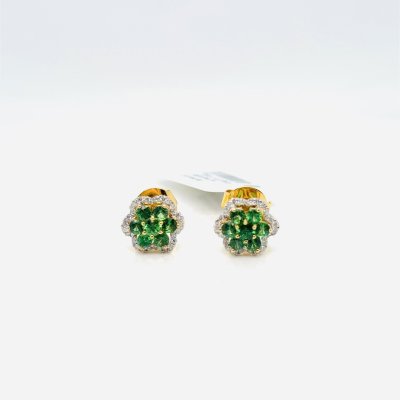 Green sapphire
