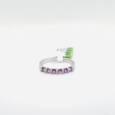 Pink sapphire
