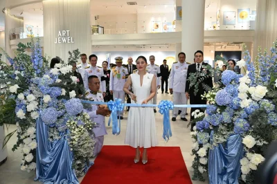 Royal ceremony floral design by Le Floriste for the opening of the SEA THE CHANGE exhibition at Siam Paragon, Bangkok.