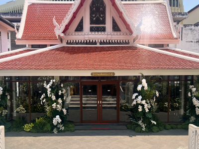 จัดดอกไม้งานศพ, ดอกไม้งานศพ, งานดอกไม้พิธีศพ, รับจัดดอกไม้งานศพ, บริการจัดดอกไม้งานศพ, ดอกไม้หน้าเมรุ, ดอกไม้ประดับเมรุ, ดอกไม้พิธีพระราชทานเพลิงศพ,  Lefloriste, งานดอกไม้คุณภาพ, ดอกไม้แสดงความอาลัย, ดอกไม้โทนขาวเขียว, พิธีพระราชทานเพลิงศพ, งานศพ, พิธีศพ,