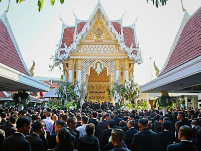 จัดดอกไม้งานศพ, ดอกไม้งานศพ, งานดอกไม้พิธีศพ, รับจัดดอกไม้งานศพ, บริการจัดดอกไม้งานศพ, ดอกไม้หน้าเมรุ, ดอกไม้ประดับเมรุ, ดอกไม้พิธีพระราชทานเพลิงศพ,  Lefloriste, งานดอกไม้คุณภาพ, ดอกไม้แสดงความอาลัย, ดอกไม้โทนขาวเขียว, พิธีพระราชทานเพลิงศพ, งานศพ, พิธีศพ,